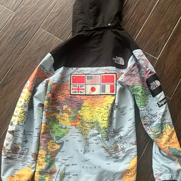 Supreme The North Face Expedition Coaches Jacket - Picture 2 of 7